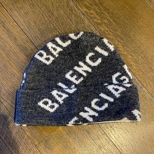 Balenciaga Gray Wool Beanie onesize
